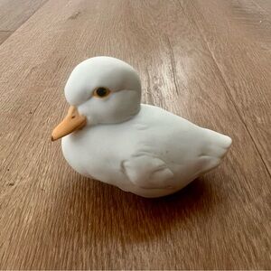 VINTAGE KAISER PORCELAIN‎ WEST GERMANY HAND PAINTED FIGURINE , A BABY DUCK